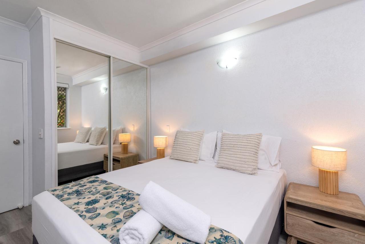 Seascape Holidays - Coral Apartments Port Douglas Eksteriør billede