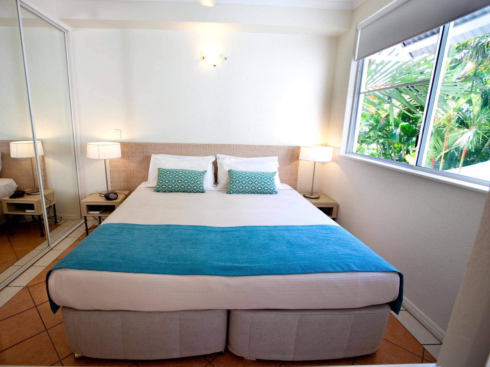 Seascape Holidays - Coral Apartments Port Douglas Eksteriør billede