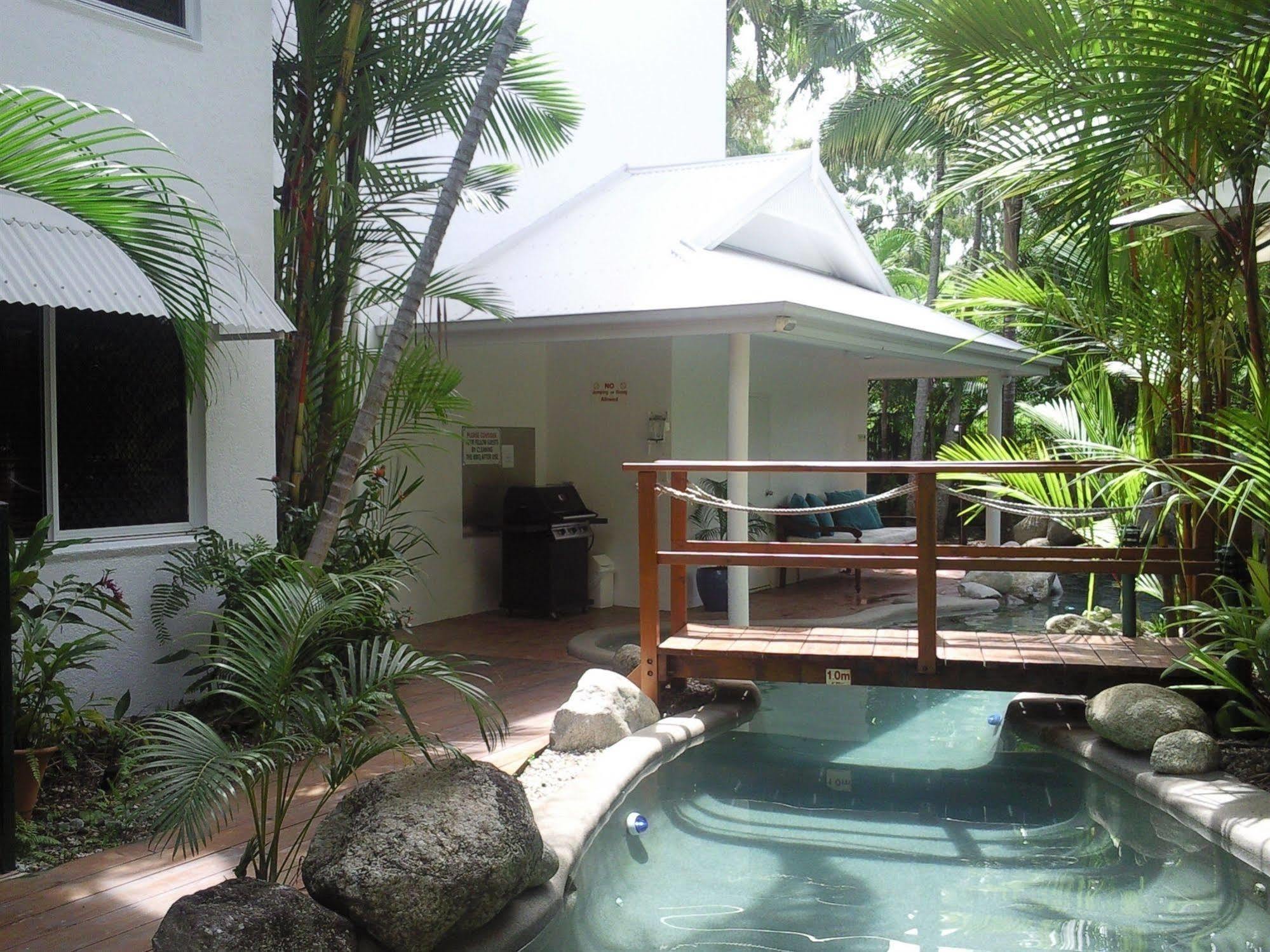 Seascape Holidays - Coral Apartments Port Douglas Eksteriør billede