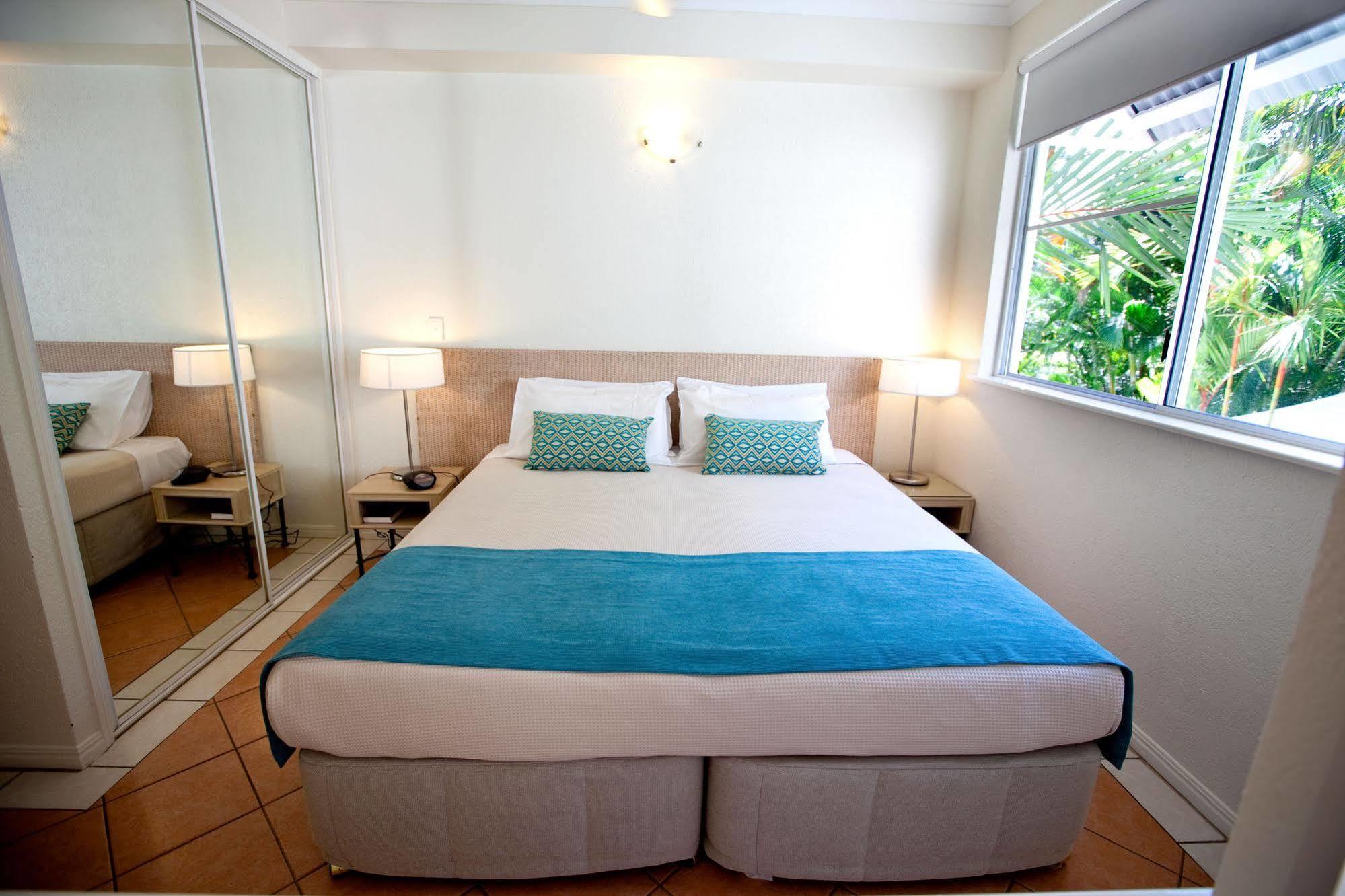 Seascape Holidays - Coral Apartments Port Douglas Eksteriør billede